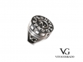 Shalom, anello in argento 925 della REBUS collection di Vito Gurrado