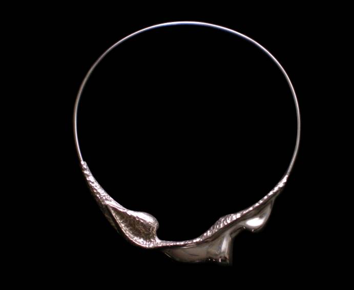 Donna, collier rigido in argento 925 di Vito Gurrado